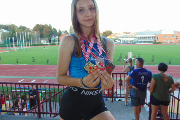 Dora Lovrinović srebrna na 200m drugog dana PH za mlađe kadetkinje